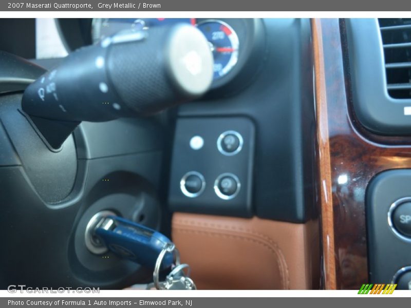 Grey Metallic / Brown 2007 Maserati Quattroporte