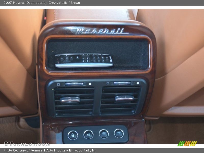 Grey Metallic / Brown 2007 Maserati Quattroporte