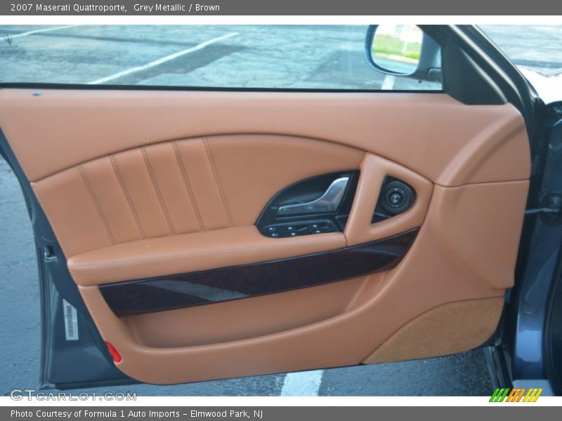 Grey Metallic / Brown 2007 Maserati Quattroporte