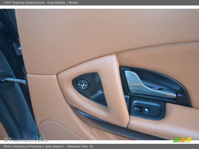 Grey Metallic / Brown 2007 Maserati Quattroporte