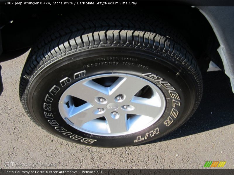 Stone White / Dark Slate Gray/Medium Slate Gray 2007 Jeep Wrangler X 4x4
