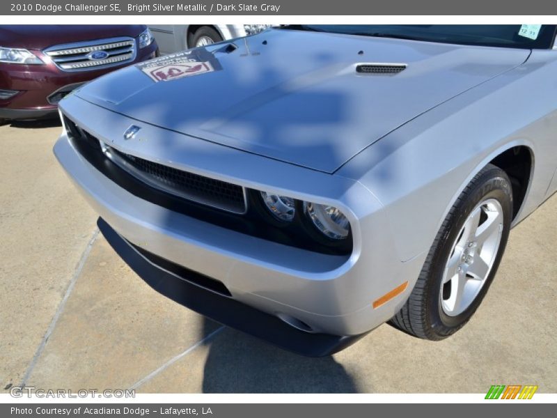 Bright Silver Metallic / Dark Slate Gray 2010 Dodge Challenger SE