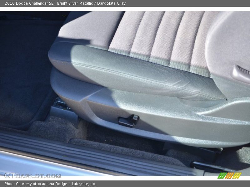 Bright Silver Metallic / Dark Slate Gray 2010 Dodge Challenger SE