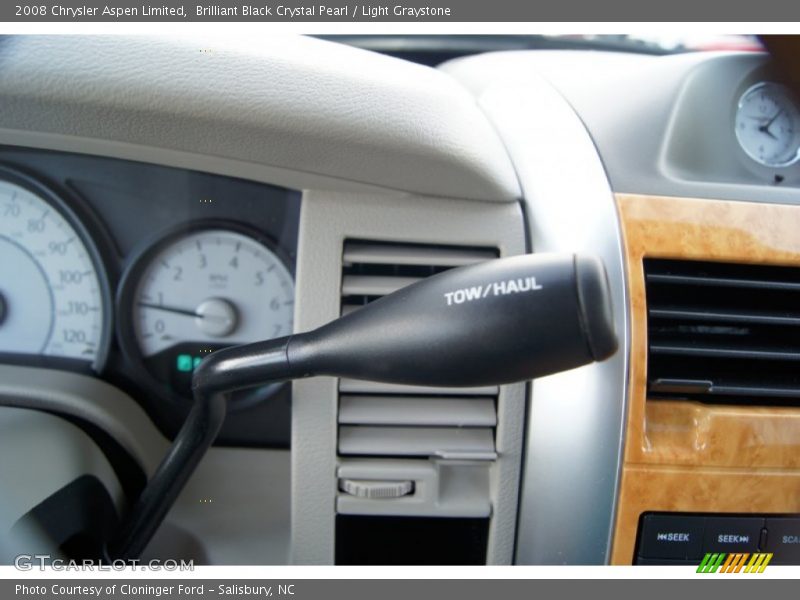 Brilliant Black Crystal Pearl / Light Graystone 2008 Chrysler Aspen Limited