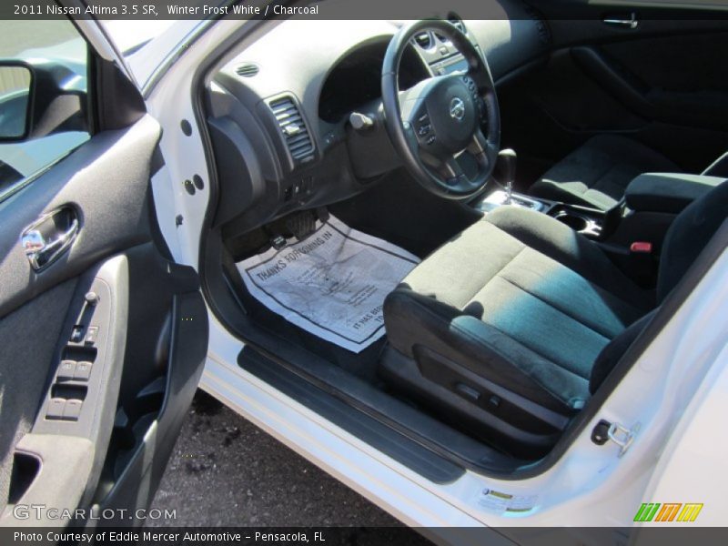 Winter Frost White / Charcoal 2011 Nissan Altima 3.5 SR
