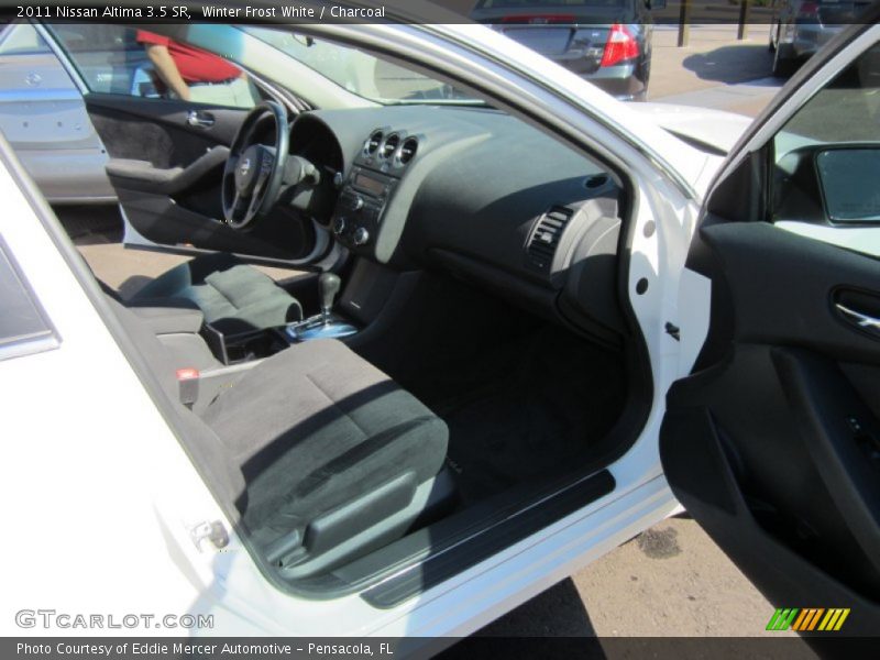 Winter Frost White / Charcoal 2011 Nissan Altima 3.5 SR