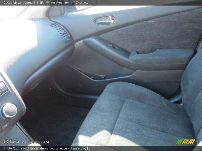 Winter Frost White / Charcoal 2011 Nissan Altima 3.5 SR