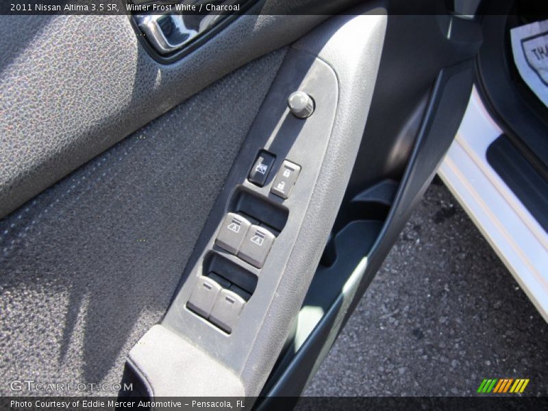 Winter Frost White / Charcoal 2011 Nissan Altima 3.5 SR