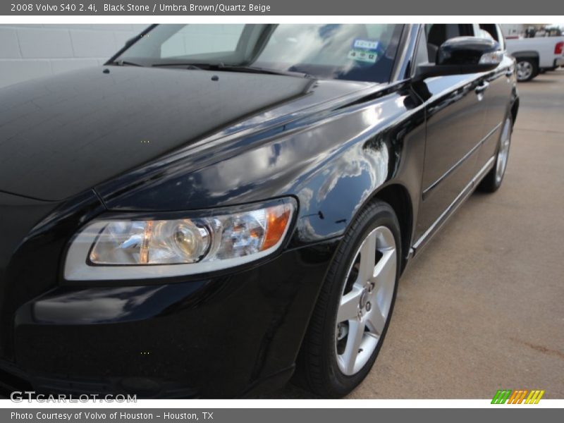 Black Stone / Umbra Brown/Quartz Beige 2008 Volvo S40 2.4i
