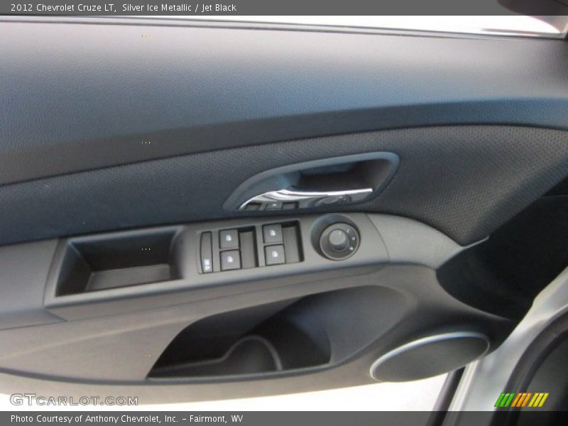 Silver Ice Metallic / Jet Black 2012 Chevrolet Cruze LT