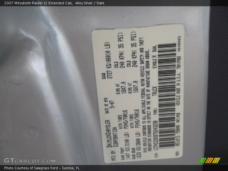 Alloy Silver / Slate 2007 Mitsubishi Raider LS Extended Cab