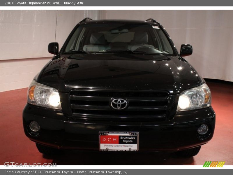 Black / Ash 2004 Toyota Highlander V6 4WD