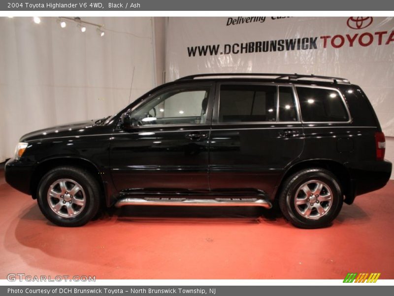 Black / Ash 2004 Toyota Highlander V6 4WD