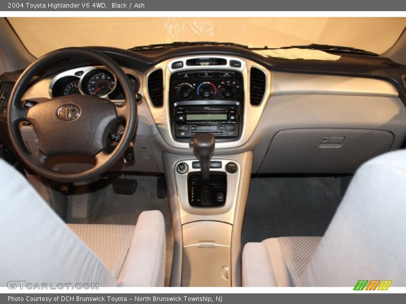 Black / Ash 2004 Toyota Highlander V6 4WD