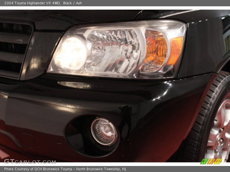 Black / Ash 2004 Toyota Highlander V6 4WD