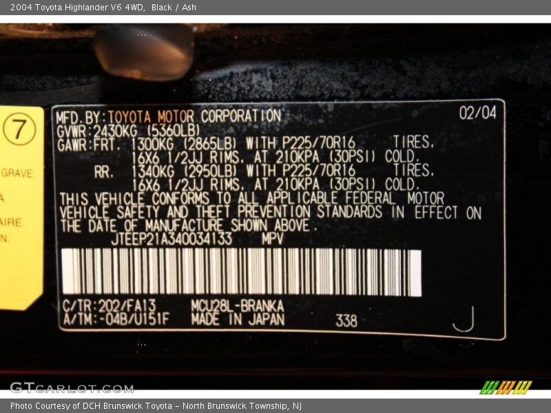 Black / Ash 2004 Toyota Highlander V6 4WD