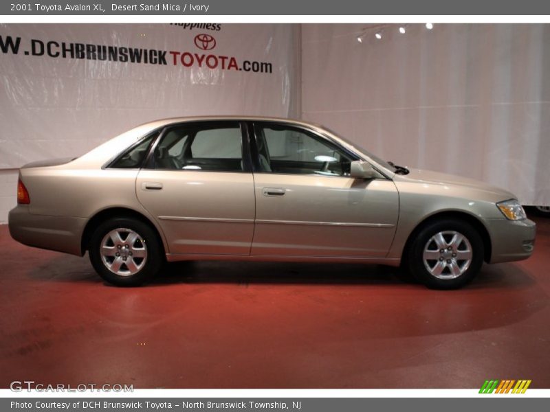 Desert Sand Mica / Ivory 2001 Toyota Avalon XL