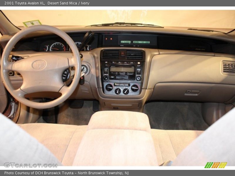 Desert Sand Mica / Ivory 2001 Toyota Avalon XL