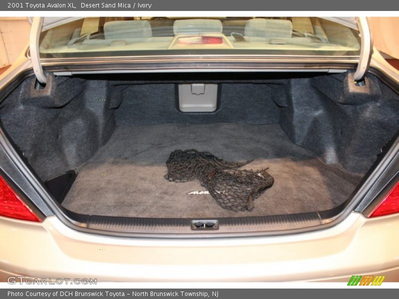 Desert Sand Mica / Ivory 2001 Toyota Avalon XL