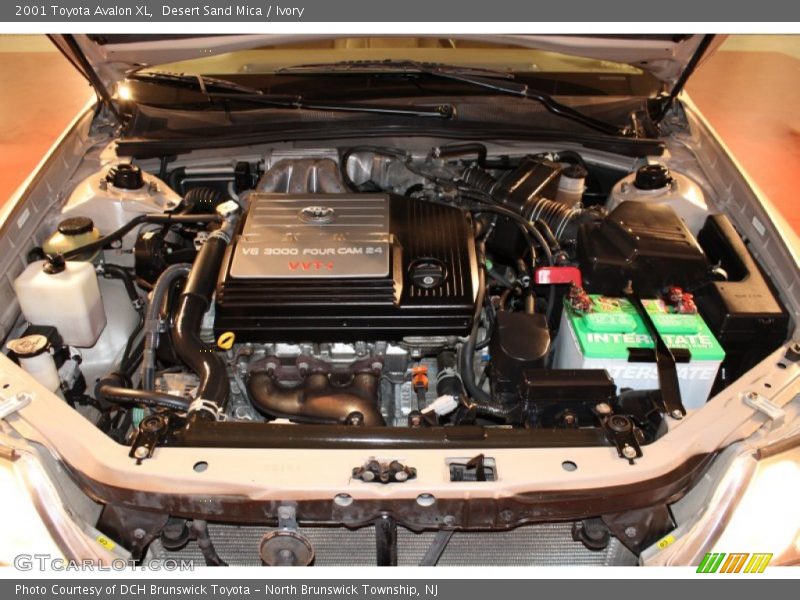 Desert Sand Mica / Ivory 2001 Toyota Avalon XL