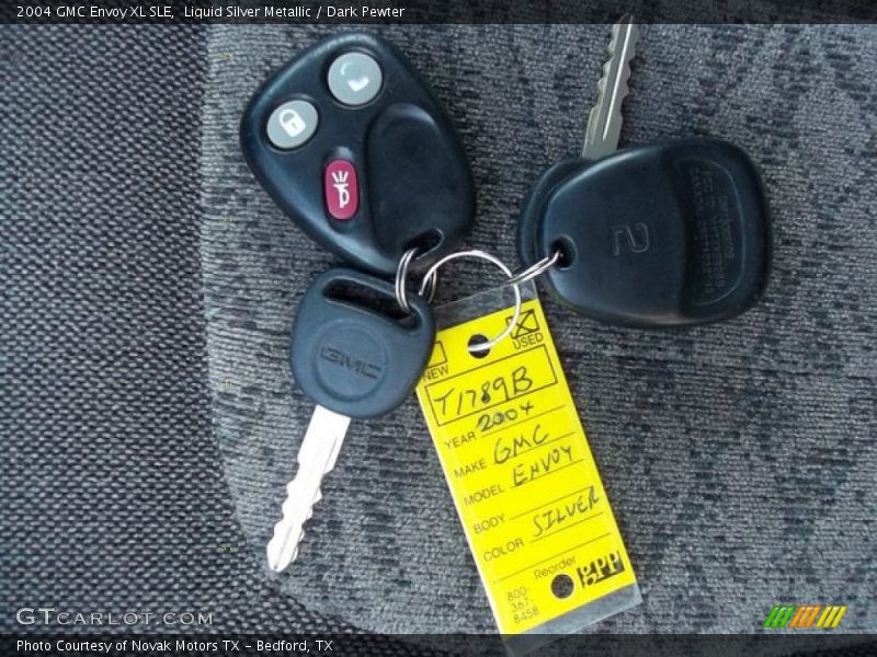 Liquid Silver Metallic / Dark Pewter 2004 GMC Envoy XL SLE