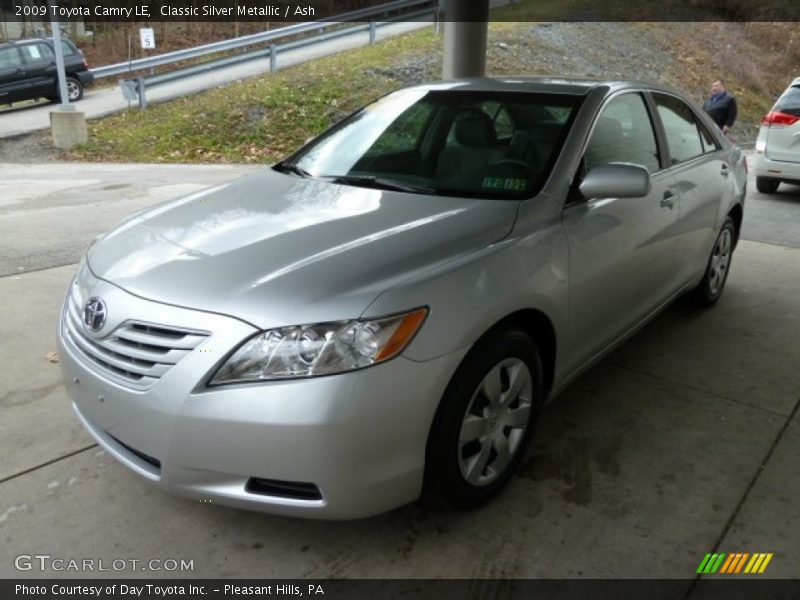 Classic Silver Metallic / Ash 2009 Toyota Camry LE