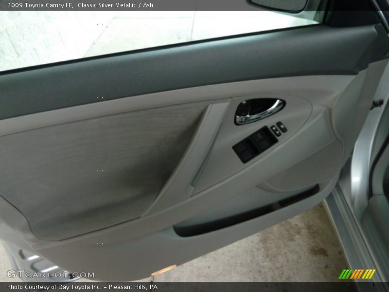 Classic Silver Metallic / Ash 2009 Toyota Camry LE