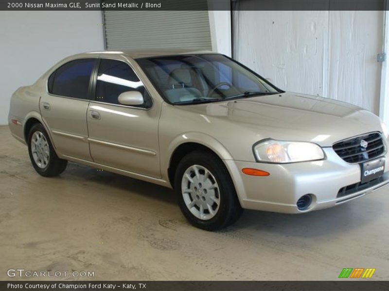 Sunlit Sand Metallic / Blond 2000 Nissan Maxima GLE