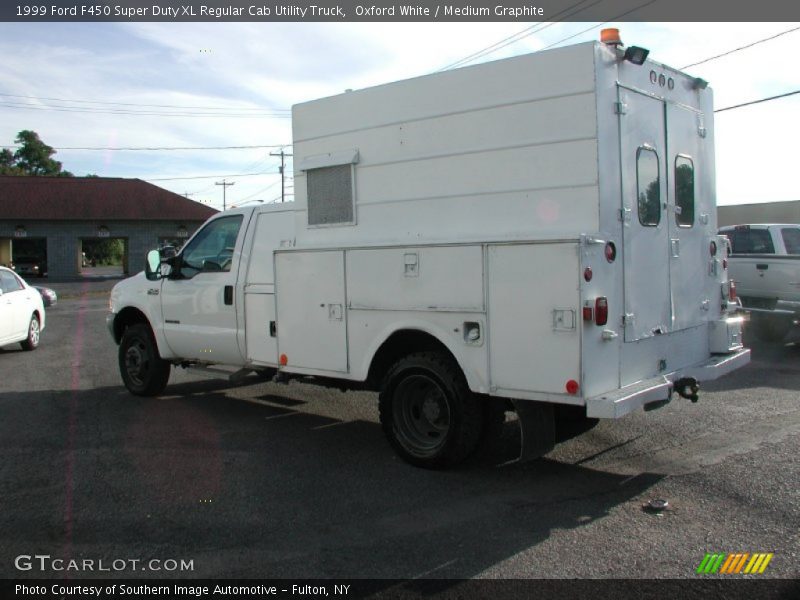 Oxford White / Medium Graphite 1999 Ford F450 Super Duty XL Regular Cab Utility Truck