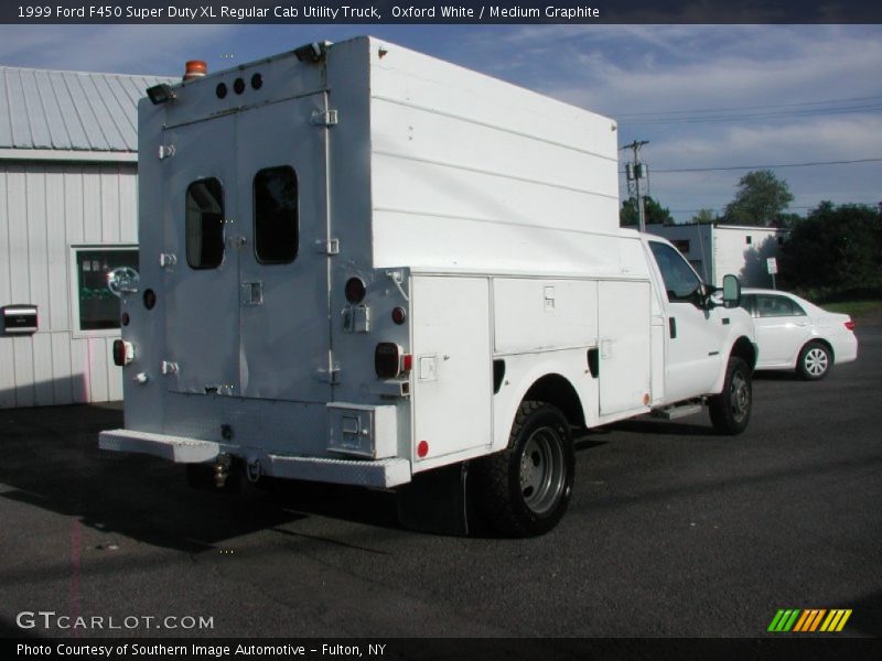 Oxford White / Medium Graphite 1999 Ford F450 Super Duty XL Regular Cab Utility Truck