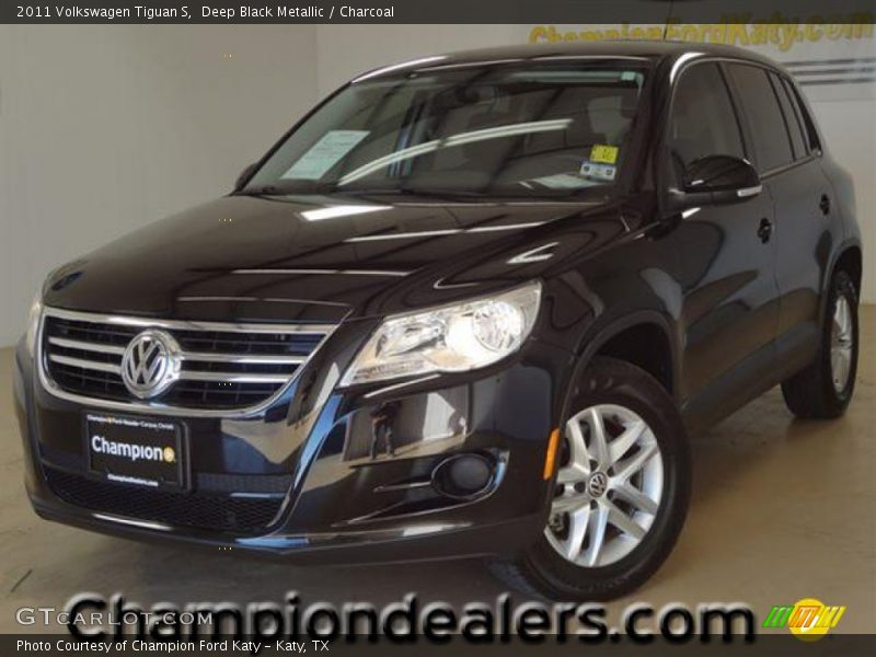 Deep Black Metallic / Charcoal 2011 Volkswagen Tiguan S