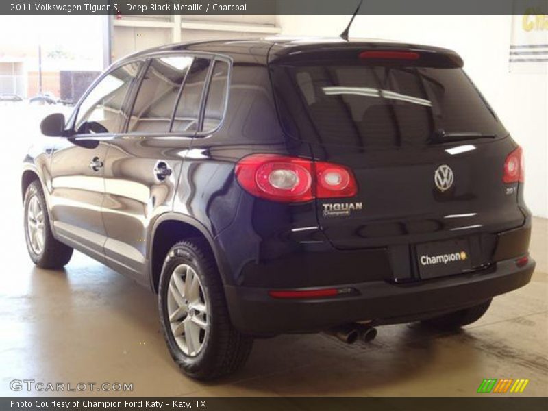 Deep Black Metallic / Charcoal 2011 Volkswagen Tiguan S