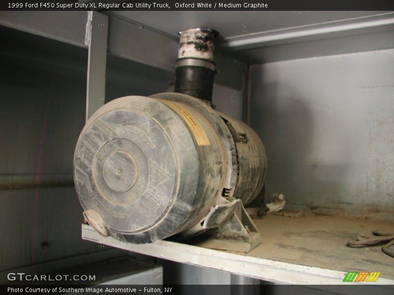 Oxford White / Medium Graphite 1999 Ford F450 Super Duty XL Regular Cab Utility Truck