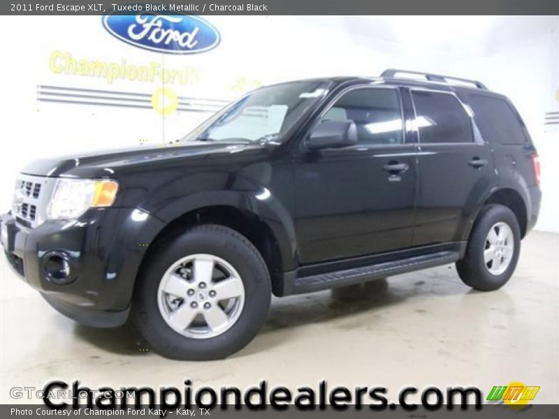 Tuxedo Black Metallic / Charcoal Black 2011 Ford Escape XLT