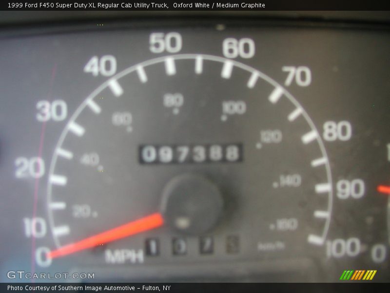 Oxford White / Medium Graphite 1999 Ford F450 Super Duty XL Regular Cab Utility Truck