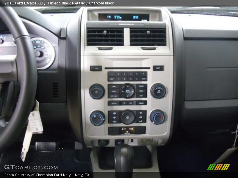 Tuxedo Black Metallic / Charcoal Black 2011 Ford Escape XLT