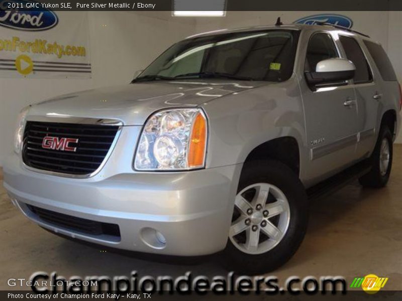 Pure Silver Metallic / Ebony 2011 GMC Yukon SLE