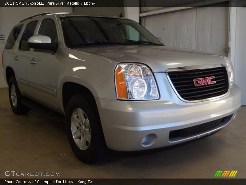 Pure Silver Metallic / Ebony 2011 GMC Yukon SLE