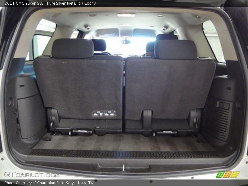 Pure Silver Metallic / Ebony 2011 GMC Yukon SLE