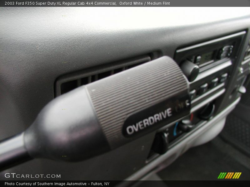 Oxford White / Medium Flint 2003 Ford F350 Super Duty XL Regular Cab 4x4 Commercial