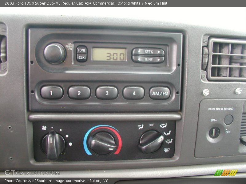 Oxford White / Medium Flint 2003 Ford F350 Super Duty XL Regular Cab 4x4 Commercial