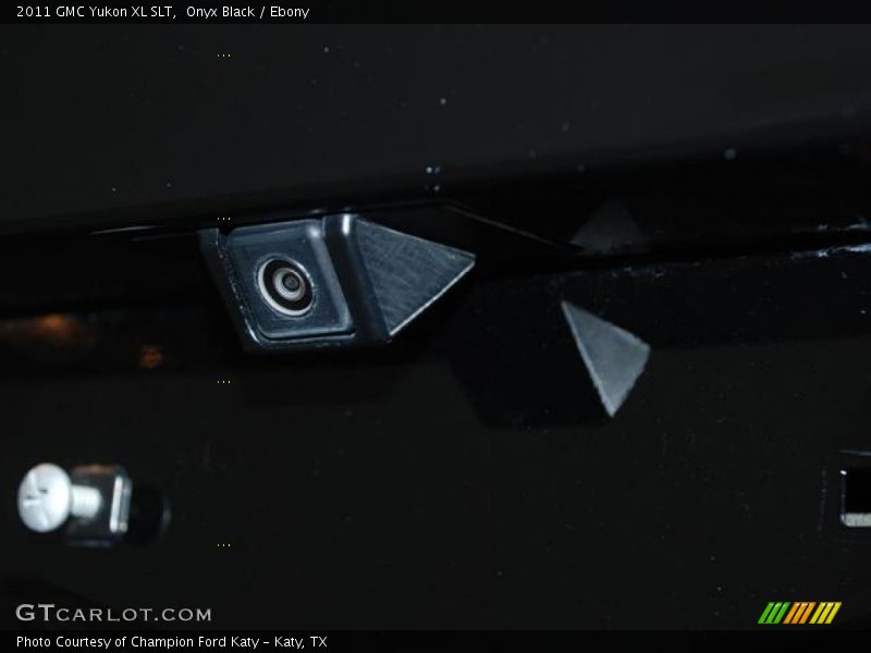 Onyx Black / Ebony 2011 GMC Yukon XL SLT
