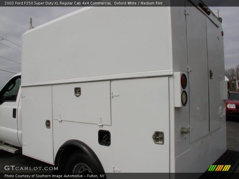 Oxford White / Medium Flint 2003 Ford F350 Super Duty XL Regular Cab 4x4 Commercial