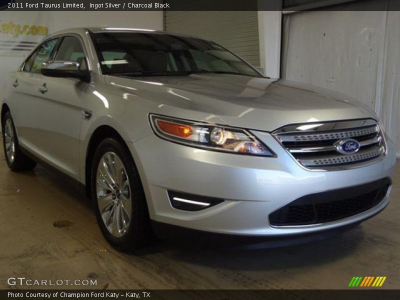 Ingot Silver / Charcoal Black 2011 Ford Taurus Limited
