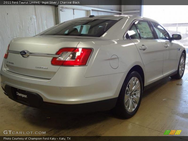 Ingot Silver / Charcoal Black 2011 Ford Taurus Limited