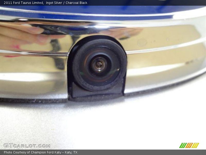 Ingot Silver / Charcoal Black 2011 Ford Taurus Limited