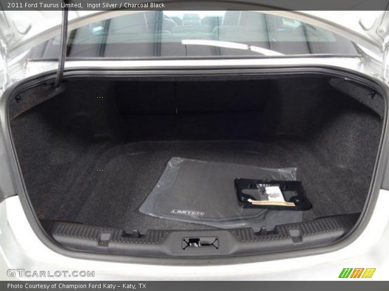 Ingot Silver / Charcoal Black 2011 Ford Taurus Limited