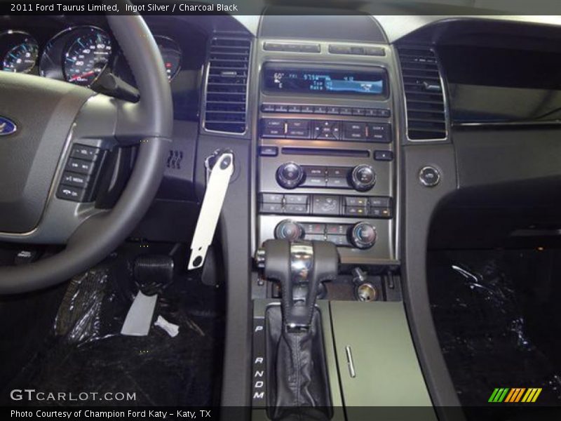 Ingot Silver / Charcoal Black 2011 Ford Taurus Limited