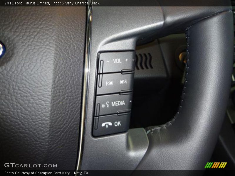 Ingot Silver / Charcoal Black 2011 Ford Taurus Limited