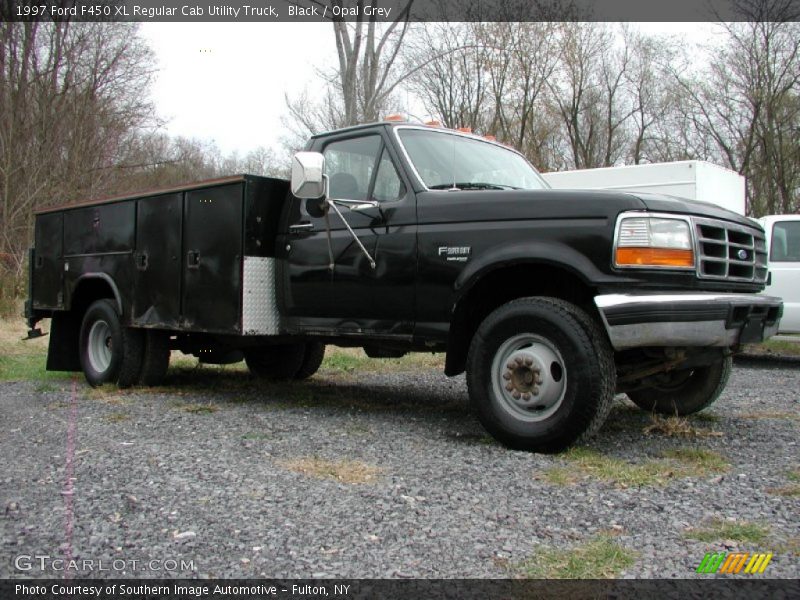 Front 3/4 View of 1997 F450 XL Regular Cab Utility Truck